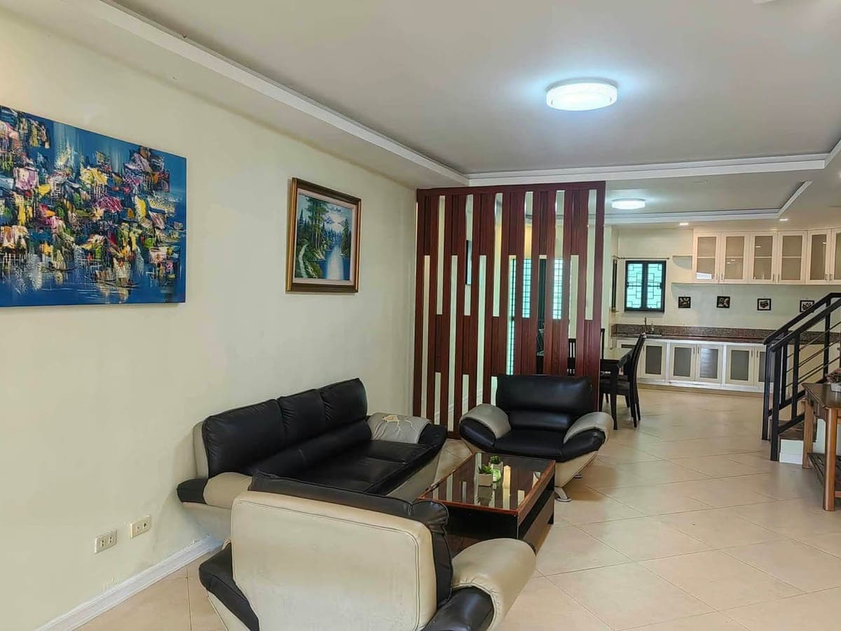 🏡For Rent inside BFRV Las Pinas City - photo 1