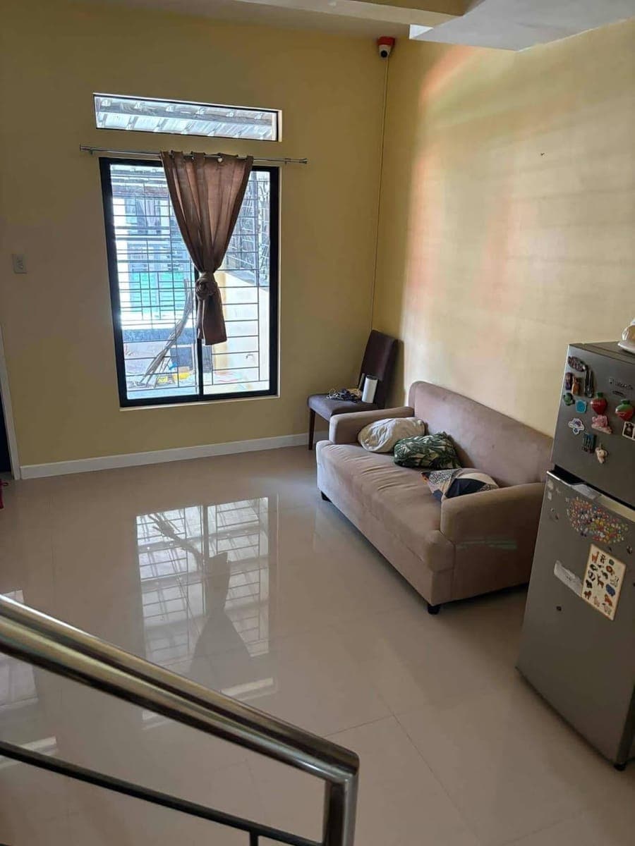 ๐กFOR RENT : Townhawz @ Las Pinas City - photo 1
