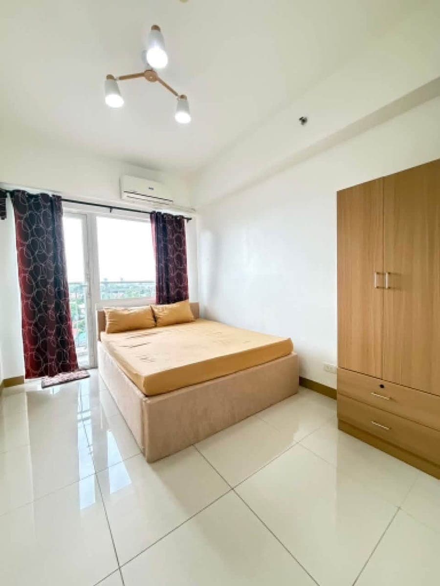 2 BR WITH BALCONY FOR LEASE - photo 1