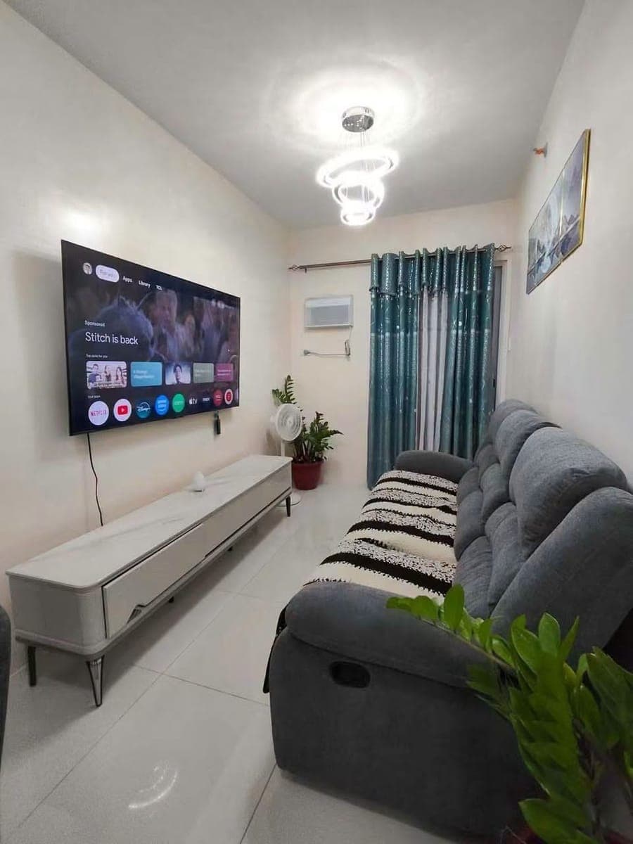 ๐ Your furnished 1BR with a balcony in Las Piรฑas! - photo 1