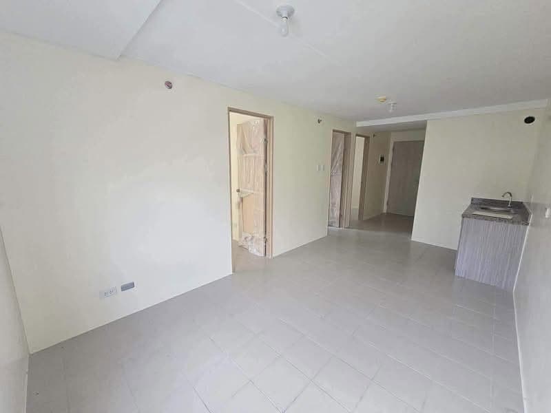 3 bedroom unit for rent - photo 1