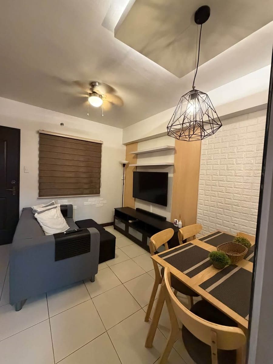 FOR RENT: 2BR Fully Furnished Condo - Maricielo Villas, Las Piรฑas - photo 1