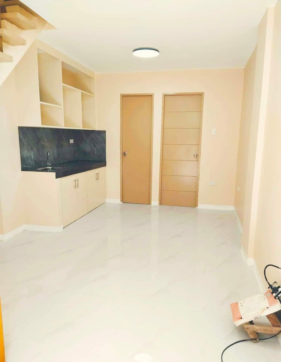 🏡 2-STOREY TOWNHOUSE FOR RENT – LAS PIÑAS CITY 🏡 - photo 1