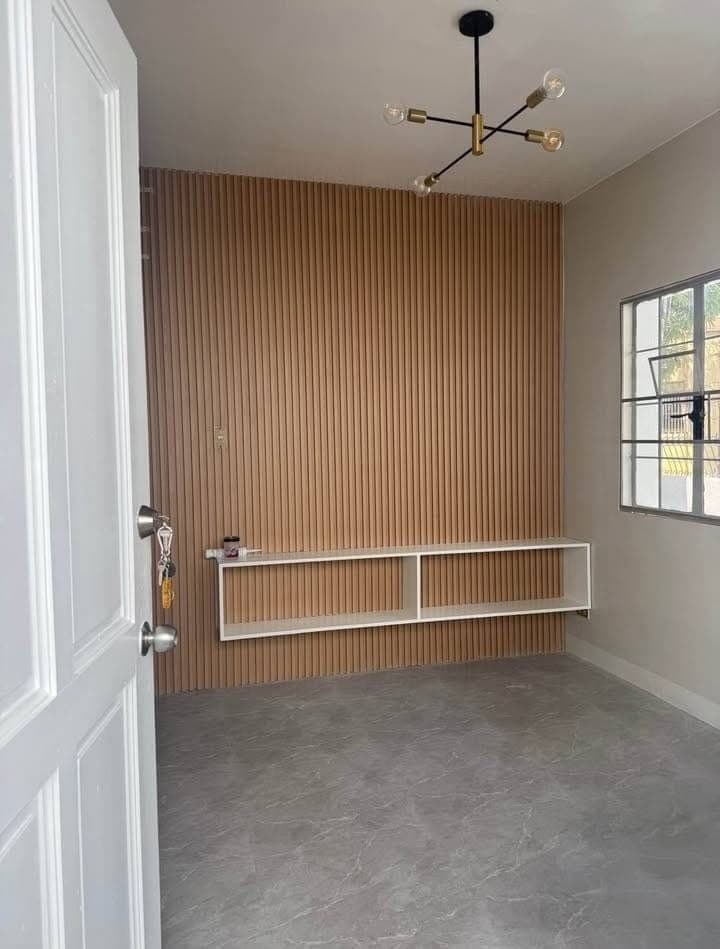 Newly Renovated House For Rent - photo 1
