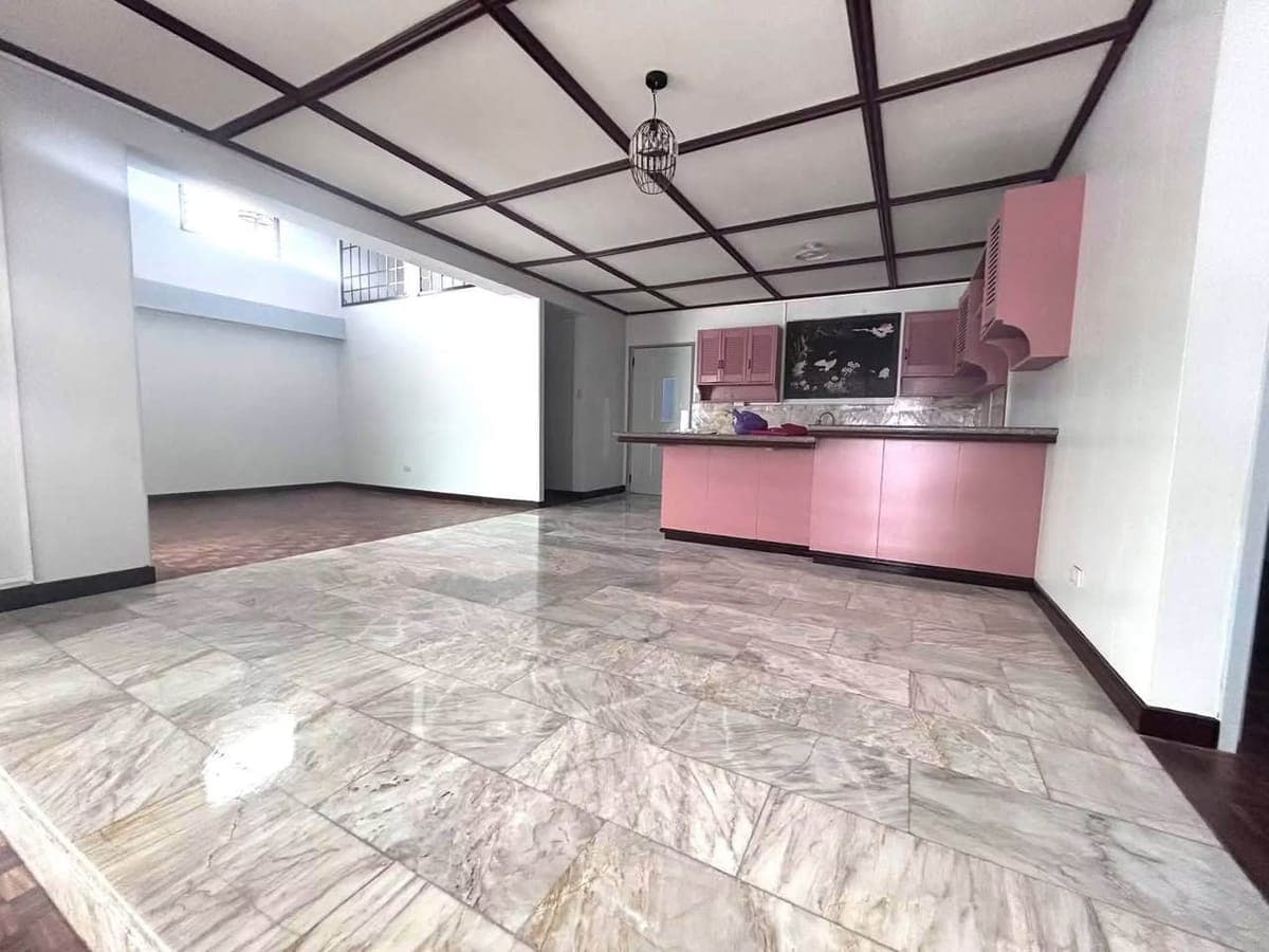 House for rent - photo 1