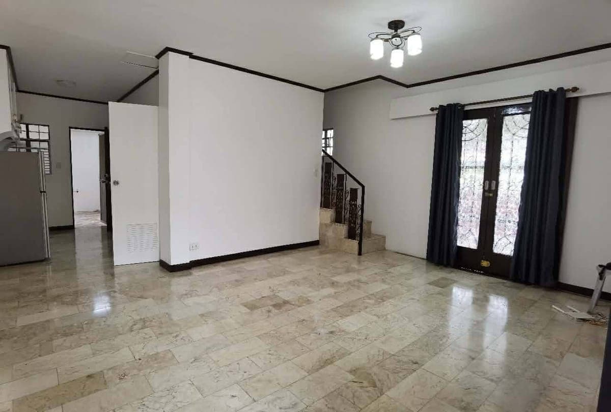🏡 房屋出租|HOUSE FOR RENT 📍 T1, Multinational Village, Parañaque City - photo 1