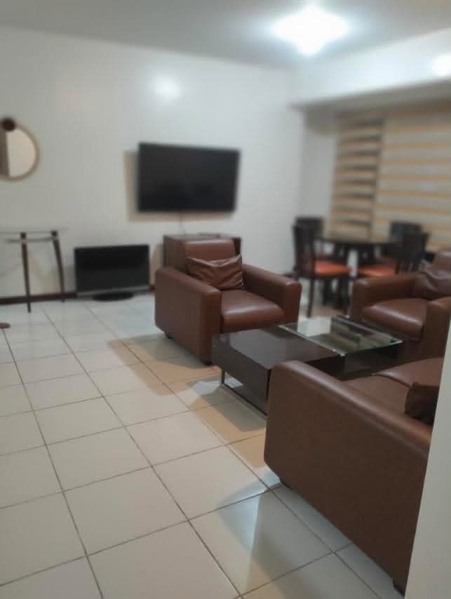 FOR LEASE: 2-Bedroom Unit in The Columns Ayala Avenue - photo 1