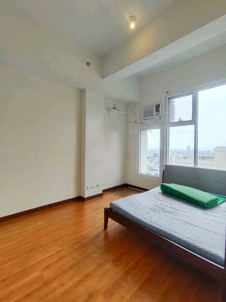 25K FOR RENT AT PASEO DE ROCES‼️ - photo 1