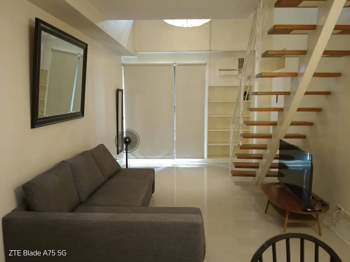 📍HV dela Costa St. in Salcedo Village Makati Central Business District. - photo 1