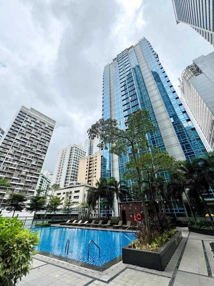 # **FOR RENT: Three Central Studio Unit** - photo 1