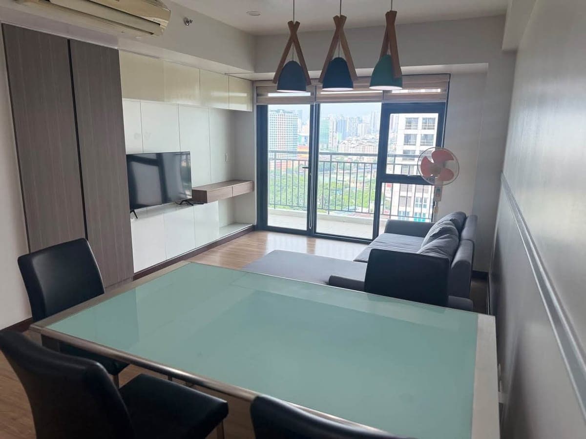 FOR LEASE: 2-Bedroom Unit in Solstice Tower 1 - photo 1