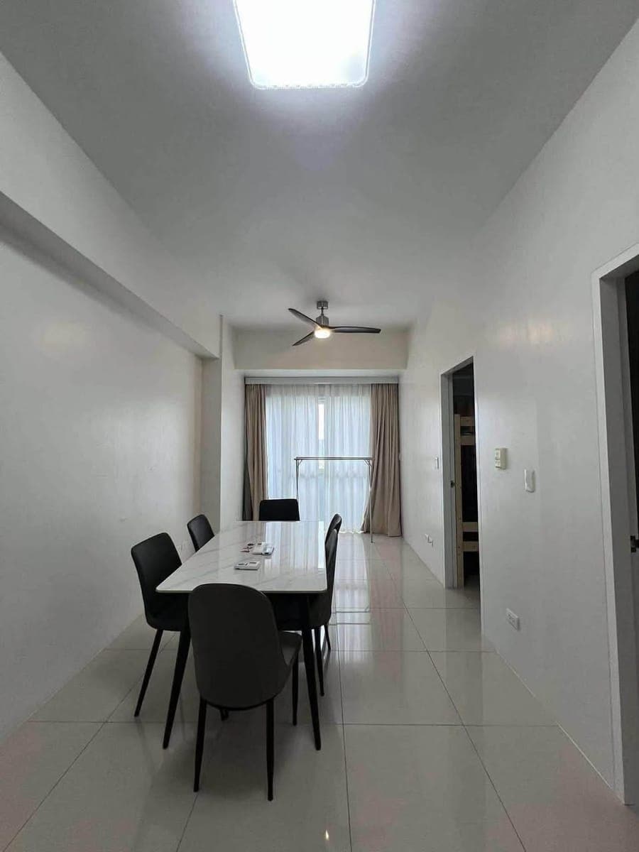 Female Condo Sharing โ Newly Turned Over 2BR with Balcony at 100 West Makatiโผ๏ธ - photo 1