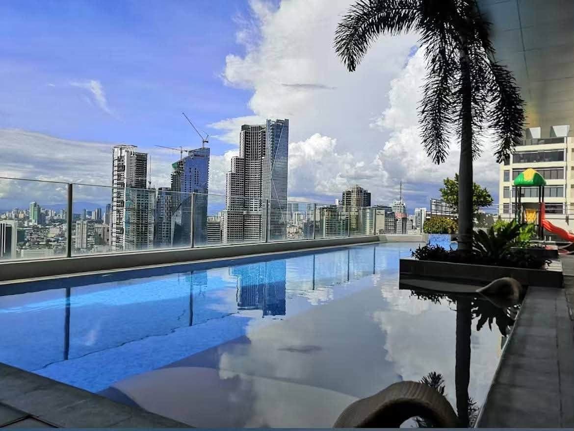 ๐SALCEDO SKYSUITES - photo 1