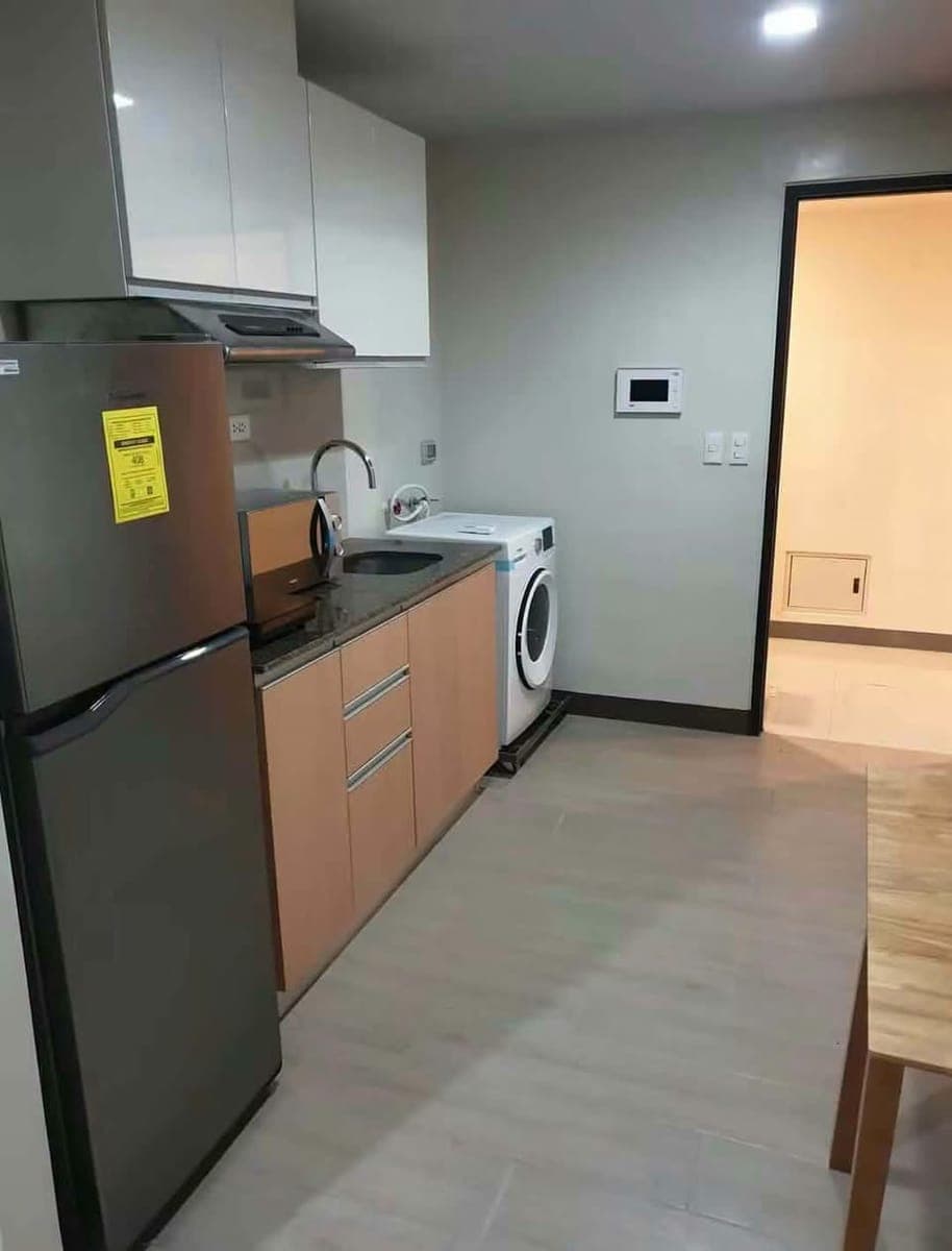 For Rent Studio in San Antonio Residences - photo 1