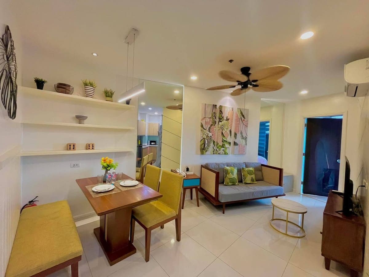 🏢 1BR PIE CUT | LONG-TERM LEASE - photo 1