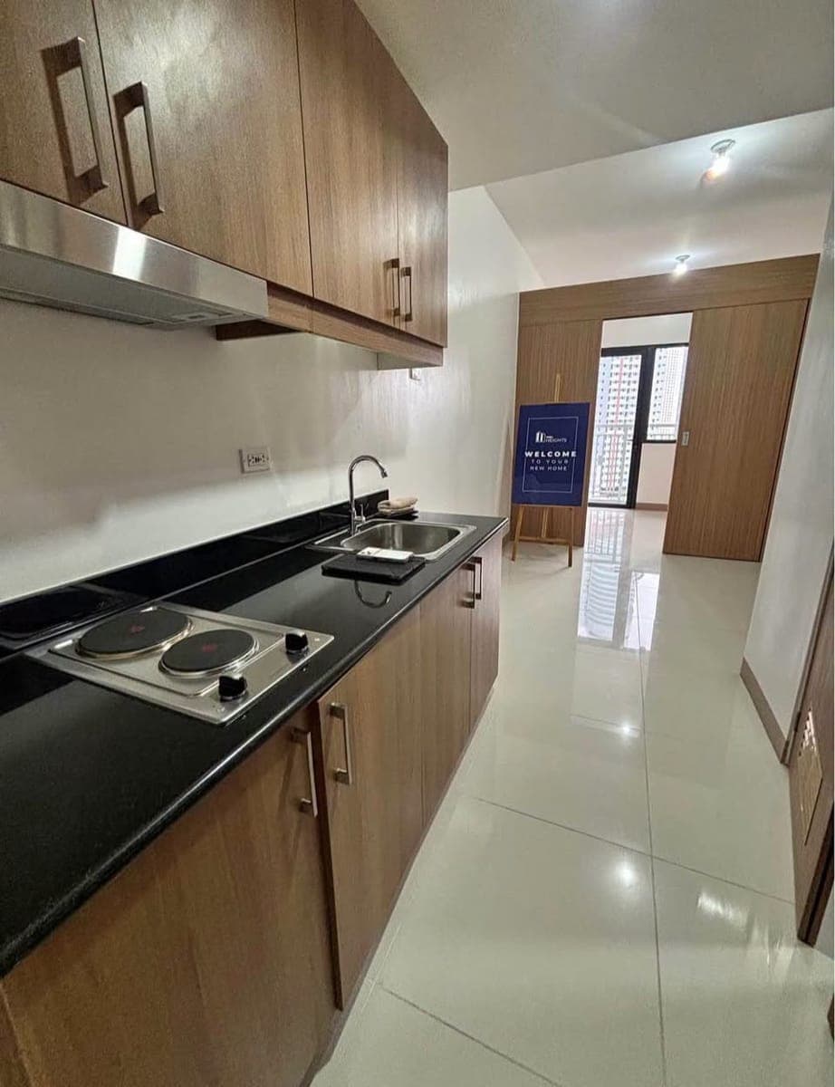LUSH RESIDENCES (Ayala Ave Ext -Bagtikan St.) - photo 1
