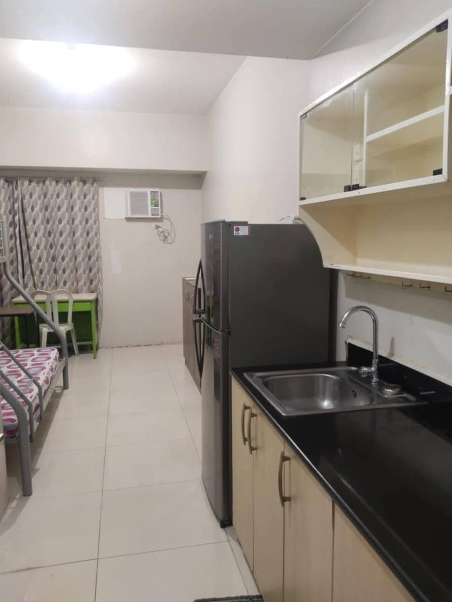 RUSH CONDO UNIT FOR RENT - photo 1