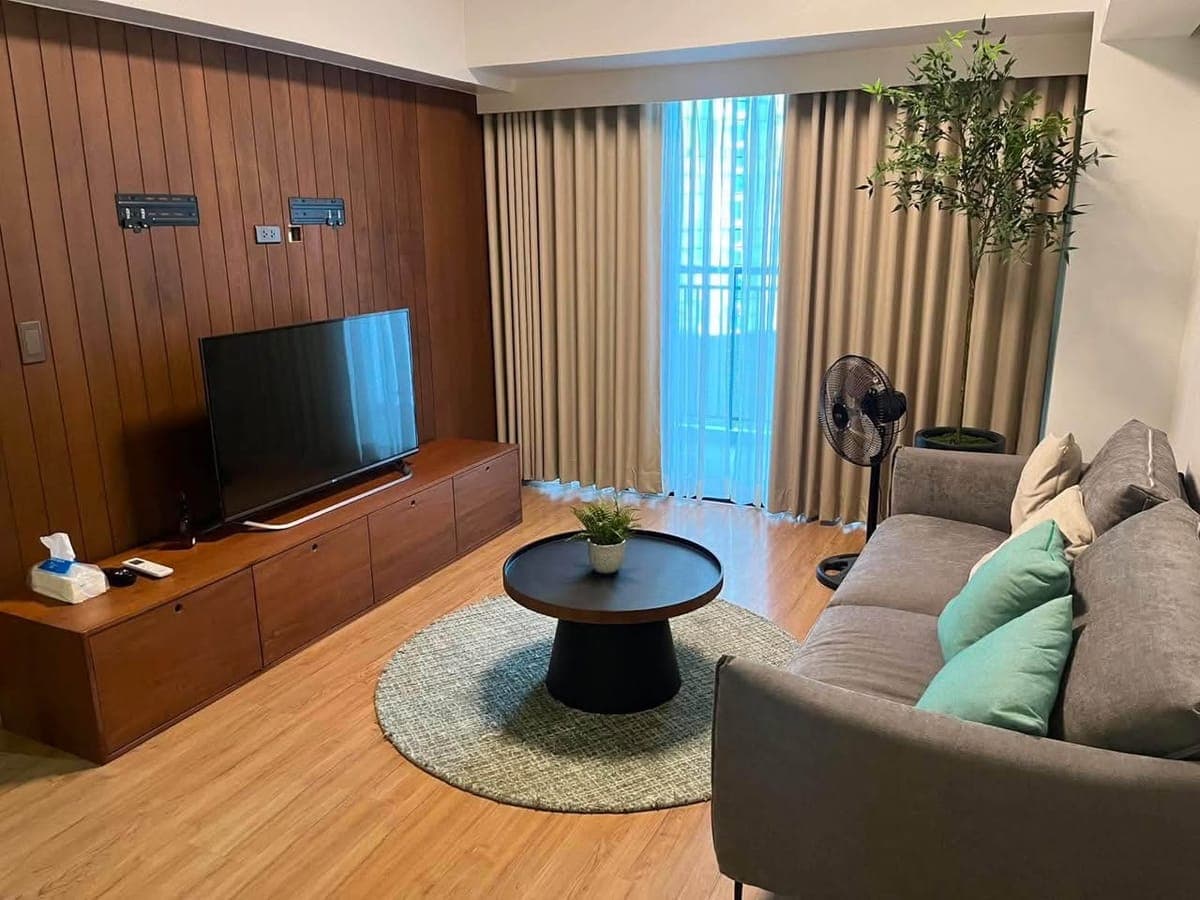 FOR LEASE - photo 1