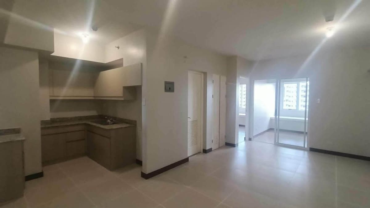 π
ππ ππππ: 2BR Bare with parking at The Oriana, Quezon City - photo 1