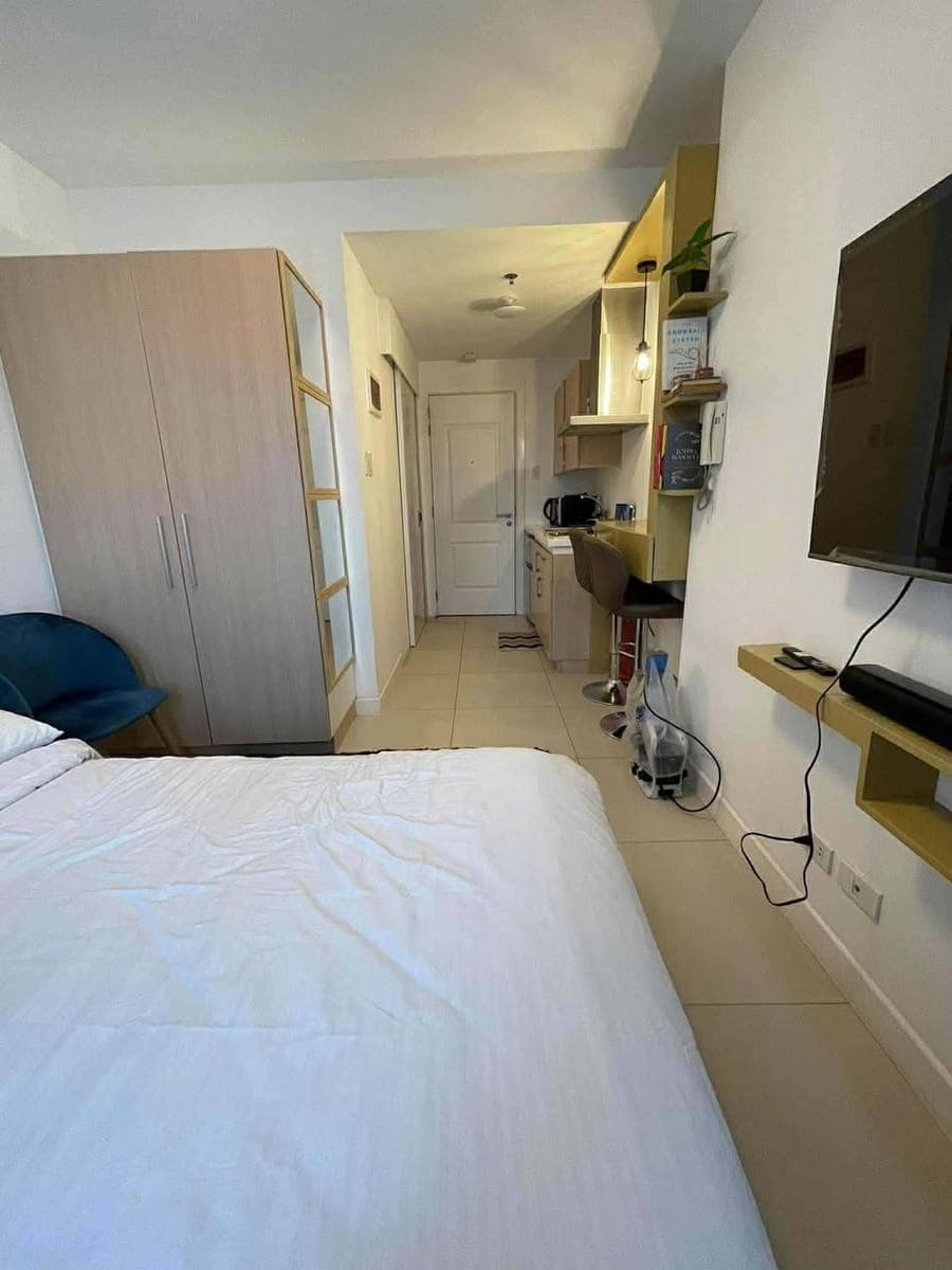 ποΈ FOR RENT | PENTHOUSE STUDIO UNIT β QUEZON CITY - photo 1