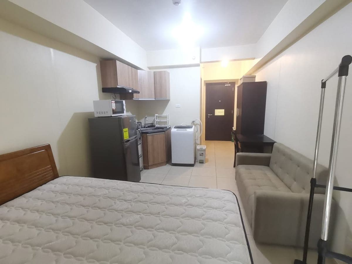 š£ For Rent! 18K Studio unit - photo 1