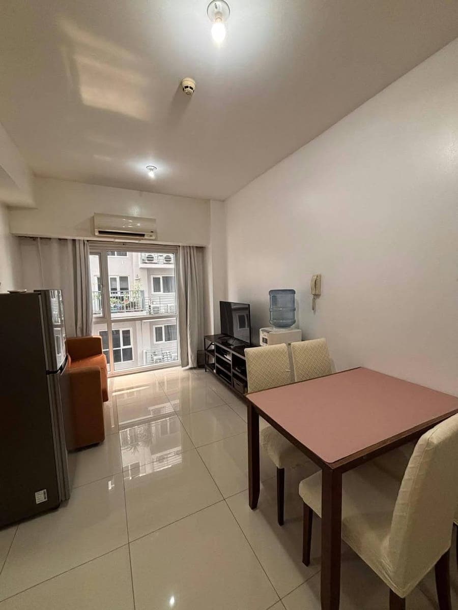 FOR RENT: 1BR Condo Unit - photo 1