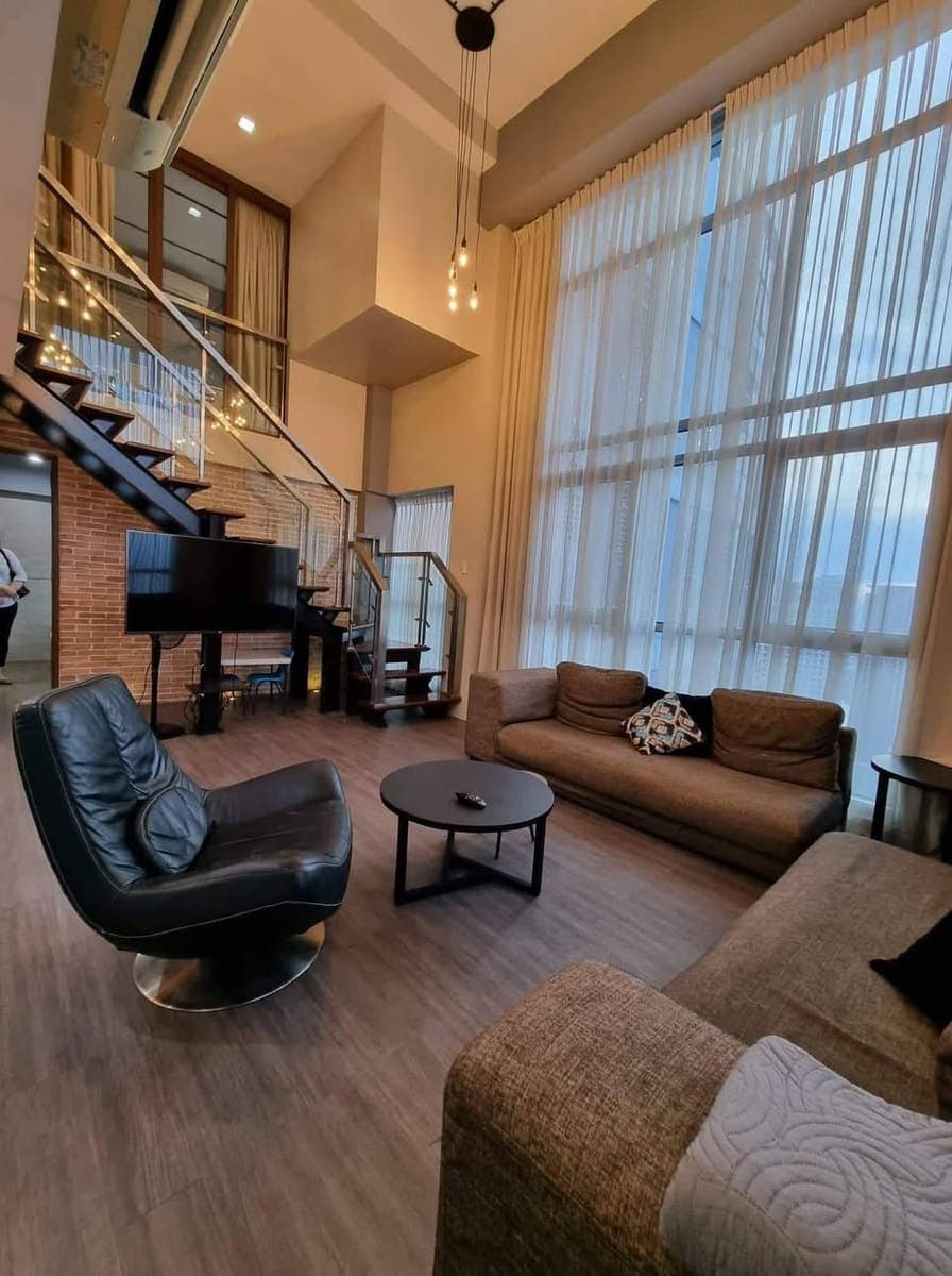 EASTWOOD LEGRAND 3 | COZY 3BR LOFT FOR LEASE - photo 1