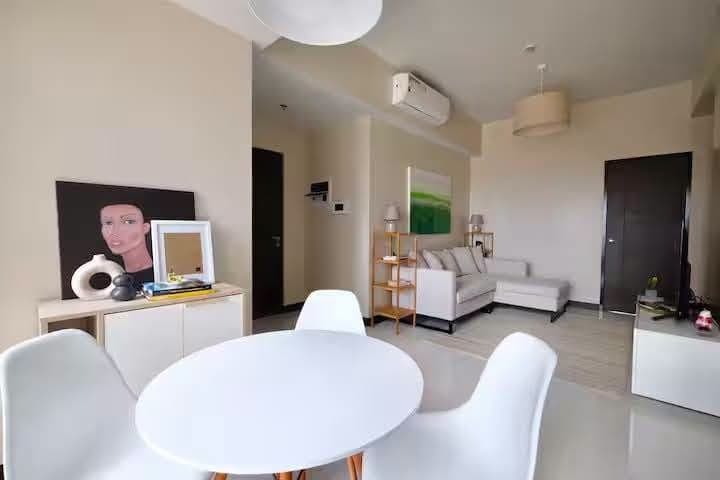 2 BR FULLY FURNISHED CONDO with PARKING FOR RENT. - photo 1