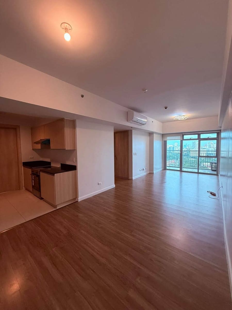 OREAN PLACE 2BR UNIT FOR LEASE! Semi furnished - photo 1