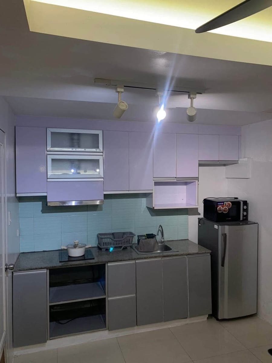 ₱5k ONLY ‼️ FEMALE CONDO SHARING, VICTORIA DE MAKATI, SEMI FURNISHED 2 STOREY UNIT - photo 1