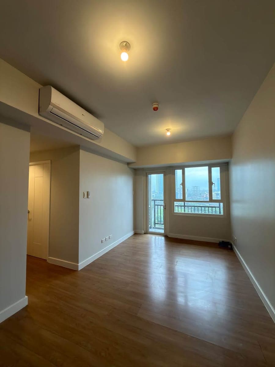 FOR LEASE - photo 1