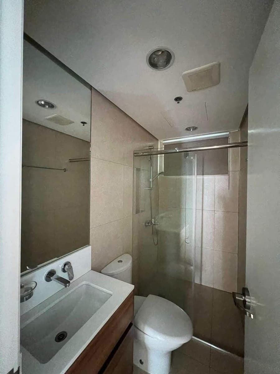 FOR RENT: Skyvillas at One Balete Compound, New Manila, QC - photo 1