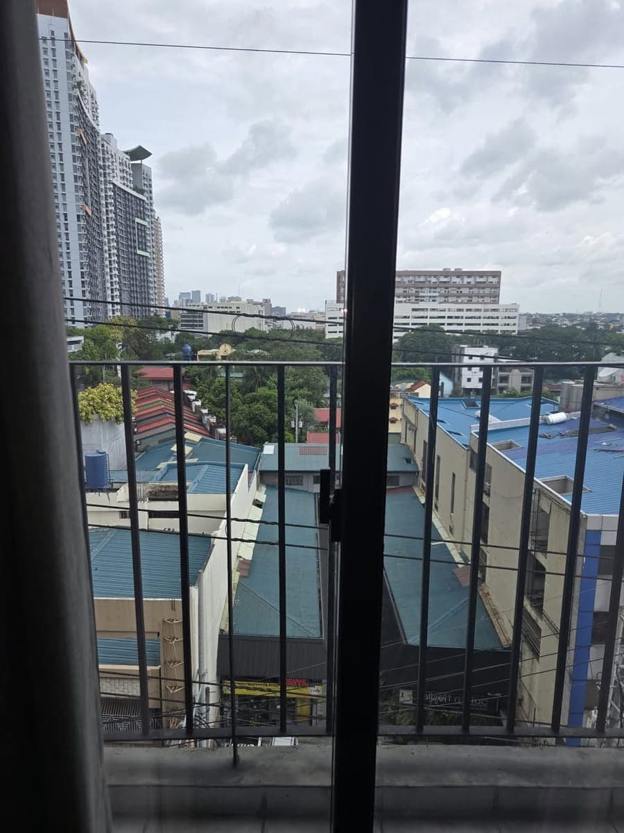 ## For Lease!! - photo 1