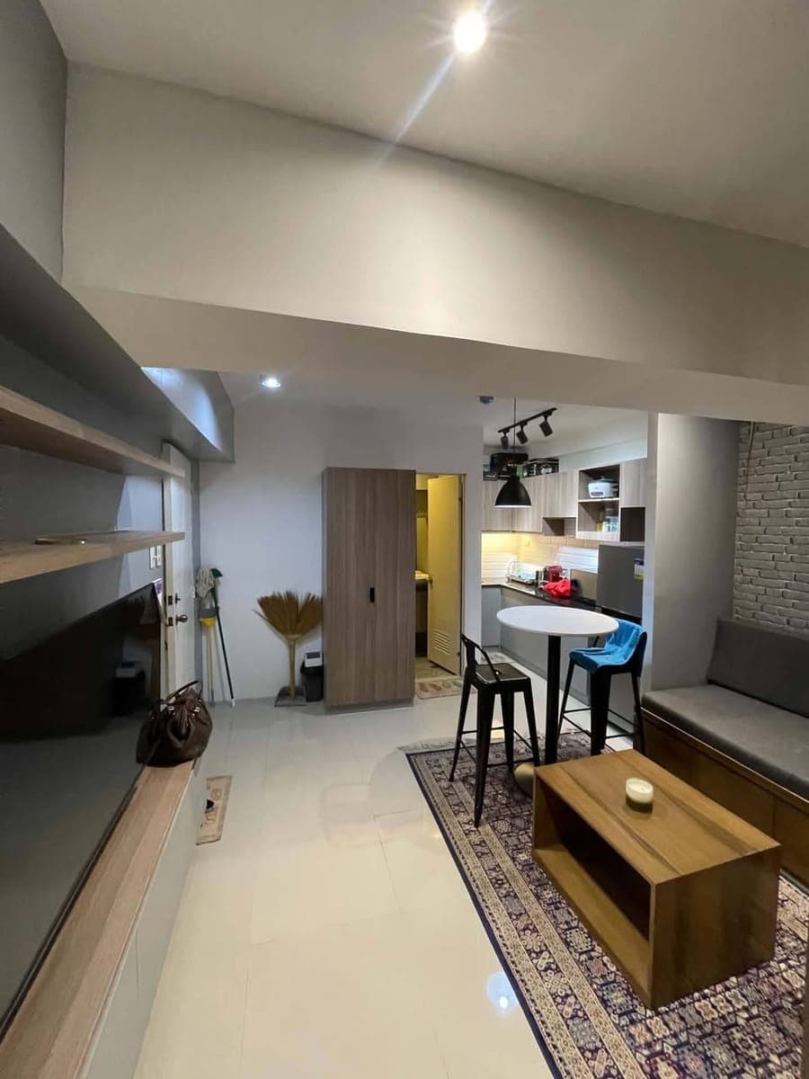 FOR LEASE - photo 1