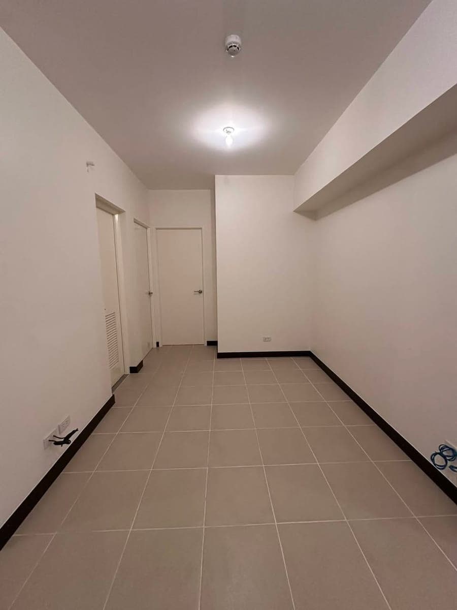 šļø FOR LEASE | 2-Bedroom Bare Condo Unit at Infina Towers, Quezon City - photo 1