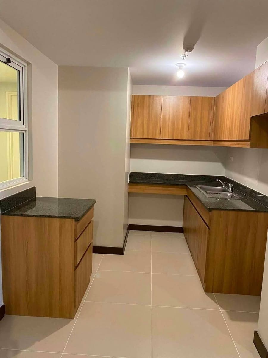π
ππ ππππ: 2BR Condominium with parking at Cameron Residences, Quezon City - photo 1
