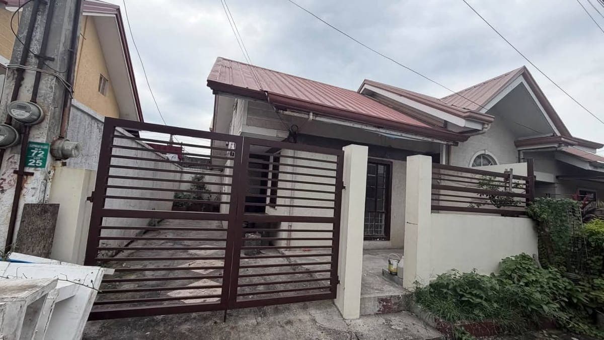 3BR HOUSE FOR RENT ₱14K. OCT 23 pa pede lipatan Viewing ay MON-WED ONLY magbasa muna - photo 1