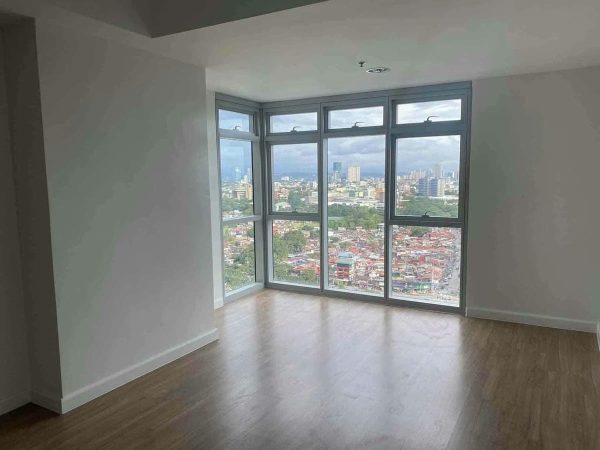 FOR LEASE - photo 1