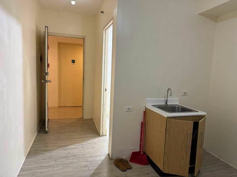Studio at Amaia skies Cubao near Edsa Cubao MRT station - photo 1