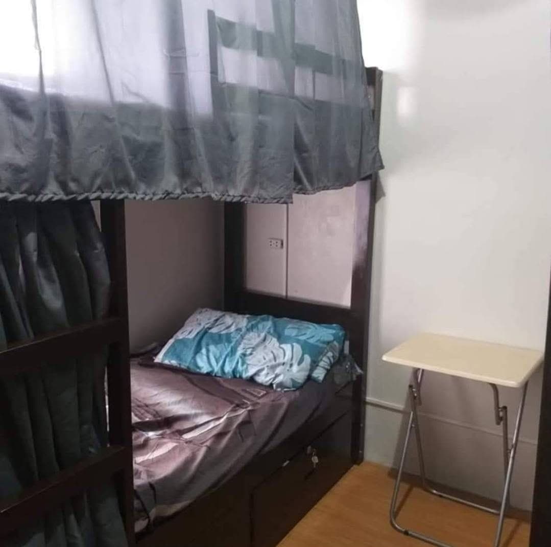 🎉 MALE BEDSPACE AVAILABLE! 🎉 - photo 1