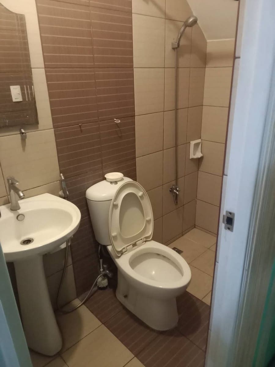 Room for Rent - photo 1
