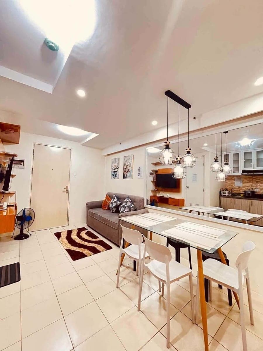 2 bedroom furnished - photo 1