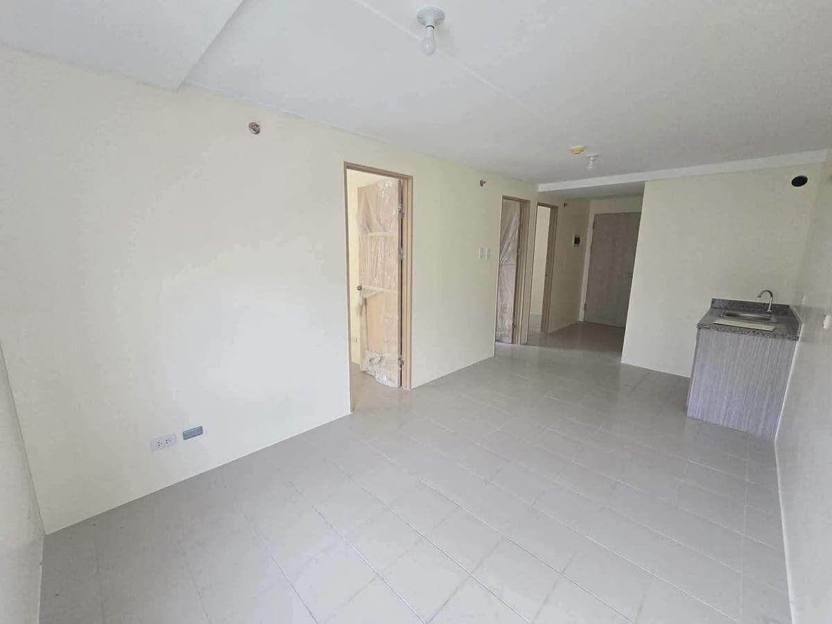 3 bedroom unit for rent - photo 1
