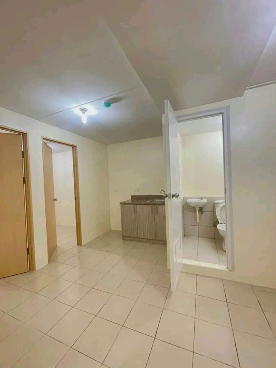 2 bedroom bare with ac for rent!! - photo 1