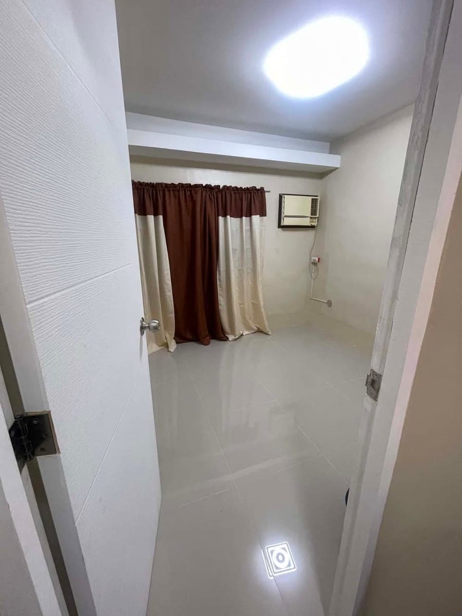 Address: Blk 28 Lot 48 Paragon Village - photo 1