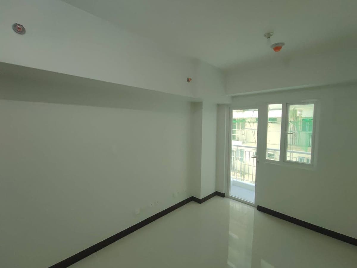 FOR RENTCondominium unit in Pasay - photo 1