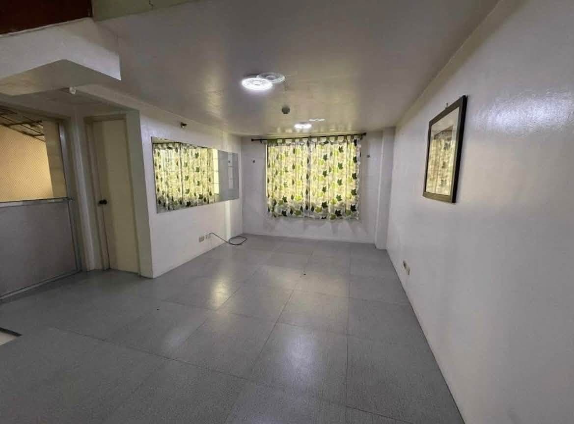 🏡 FOR RENT — 2BR LOFT-TYPE CONDO - photo 1