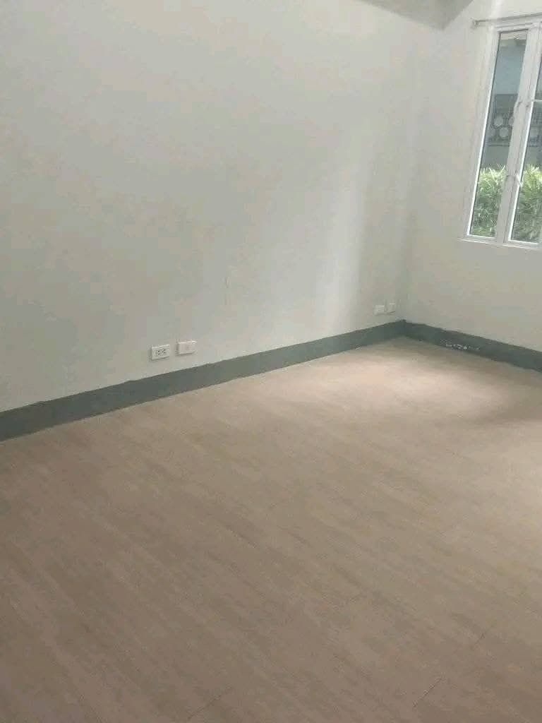 Bare Studio Condo Unit For Rent - photo 1