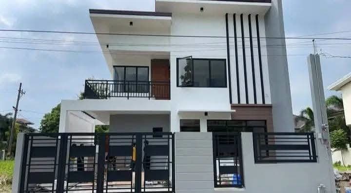 5BR House for rent next to Nuvali at La Residencia de Sta Rosa Laguna. Very Convenient and Safe Gated Subdivision. - photo 1