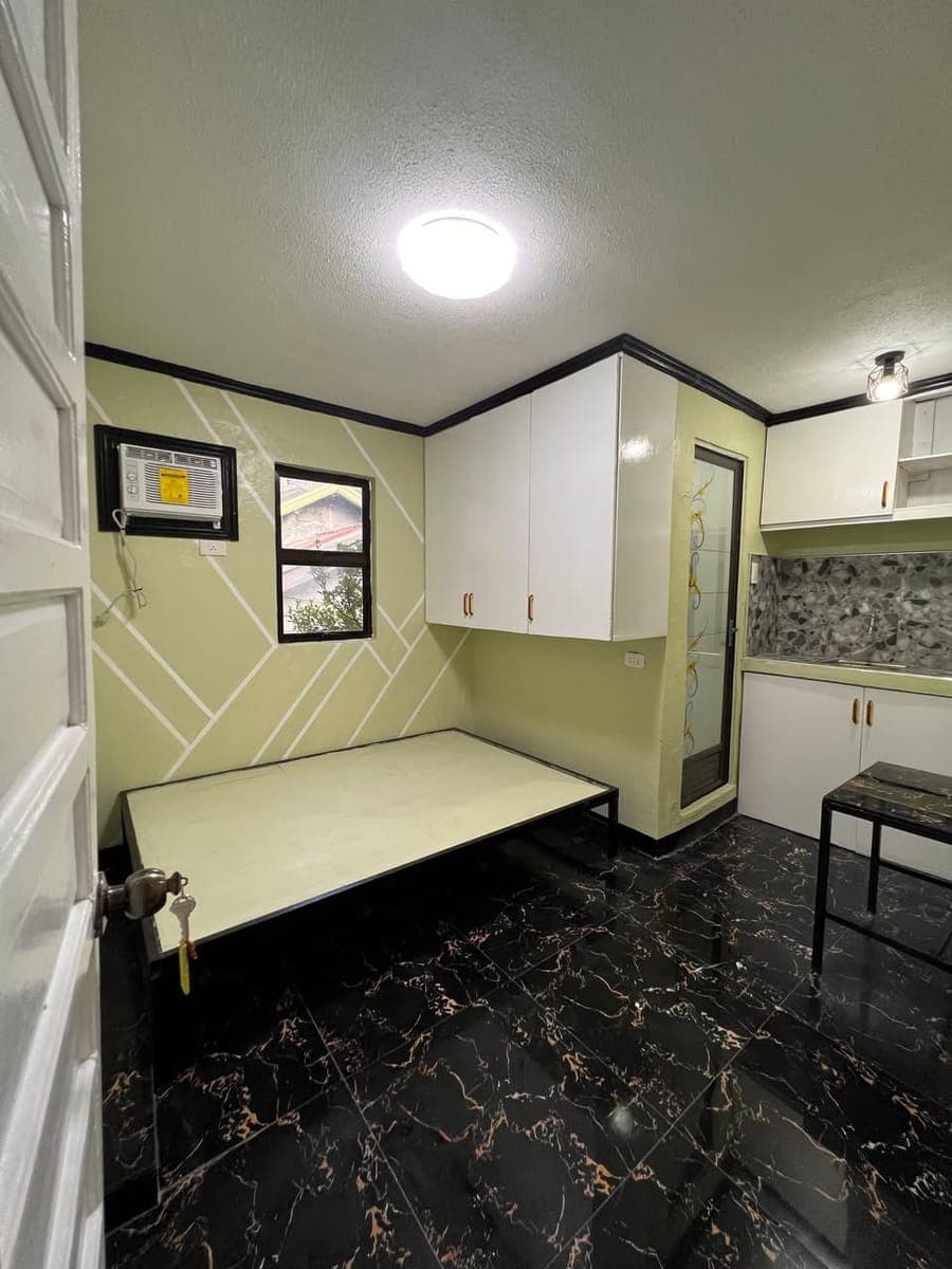 ๐๐๐๐ ๐
๐๐ ๐๐๐๐ - With Aircon, OWN SINK and C.R. - photo 1